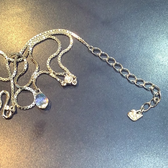 Swarovski Crystal Y necklace - Picture 9 of 9